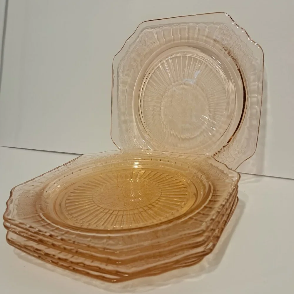 Set of five vintage Anchor Hocking Blush salad plates - Picture 8 of 9